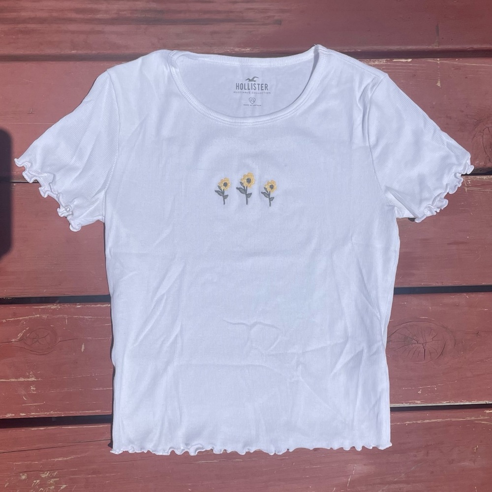 Women’s extra small white Hollister shirt